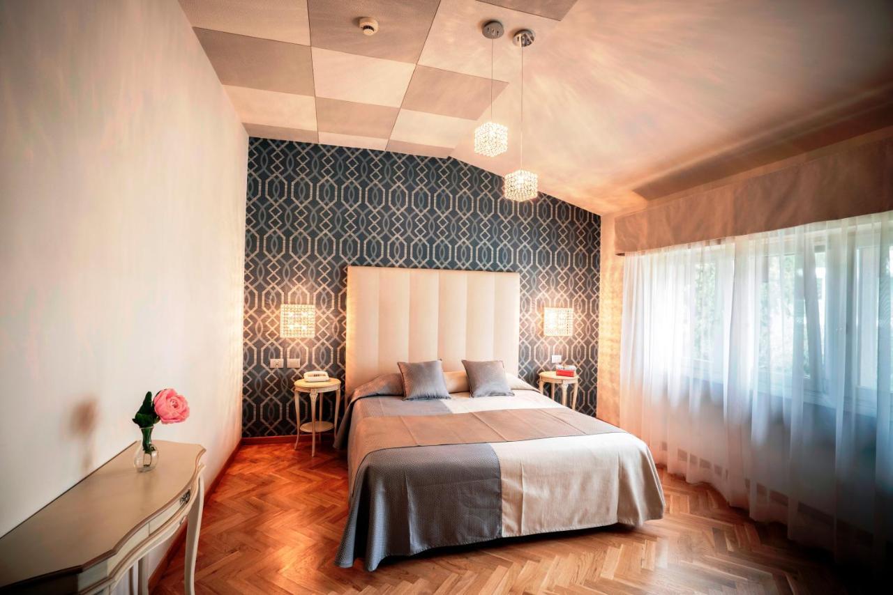 Hotel Bellevue Gardone Riviera Eksteriør billede