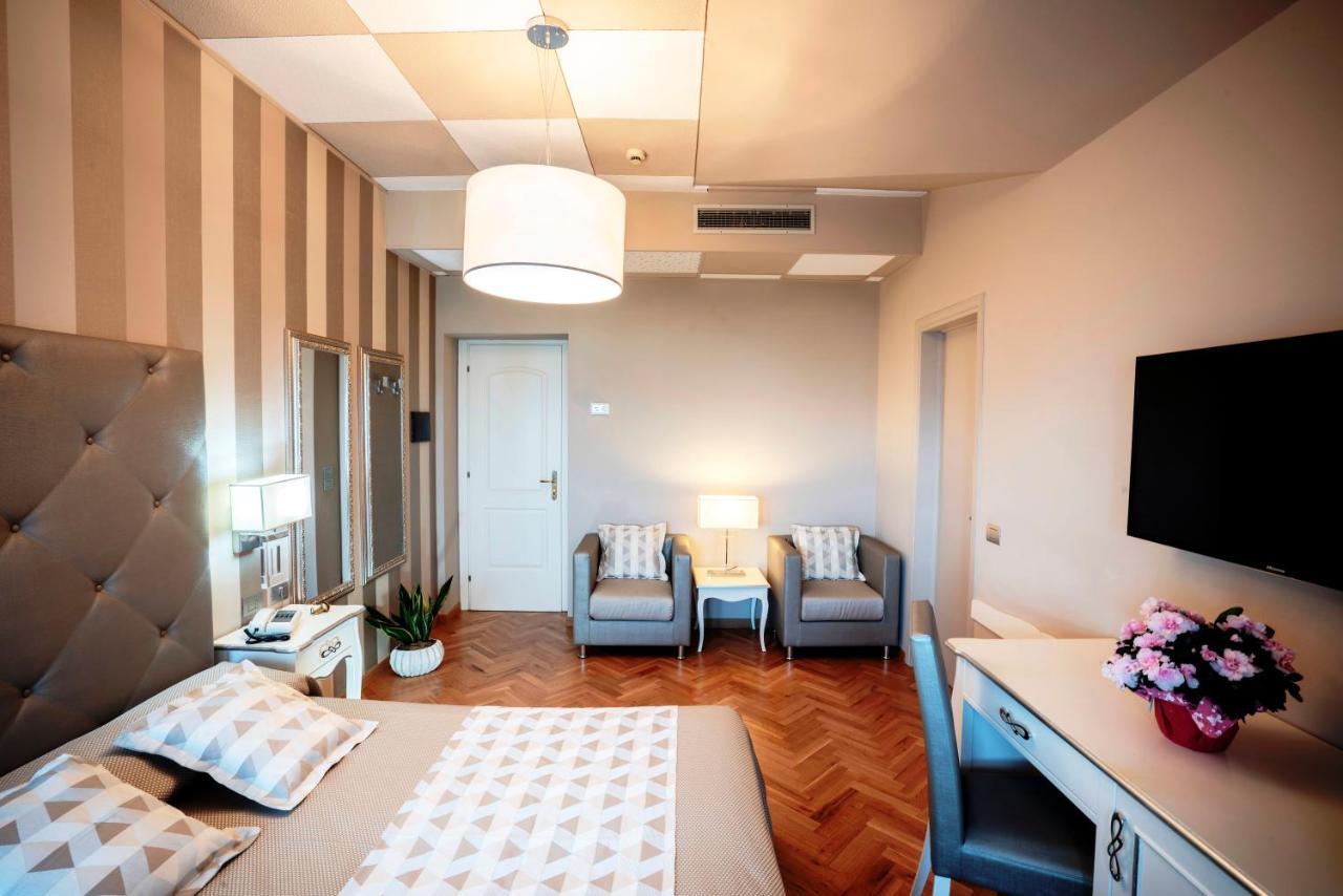 Hotel Bellevue Gardone Riviera Eksteriør billede