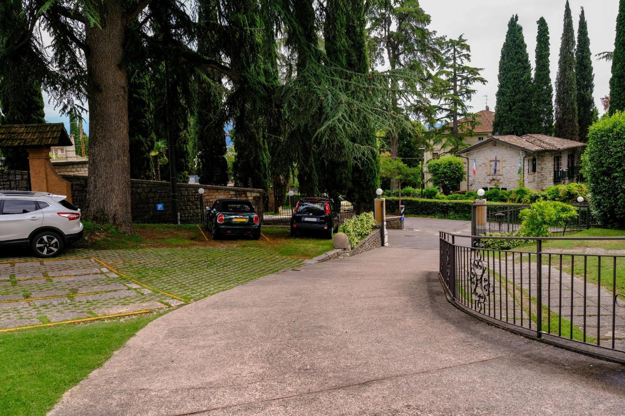 Hotel Bellevue Gardone Riviera Eksteriør billede