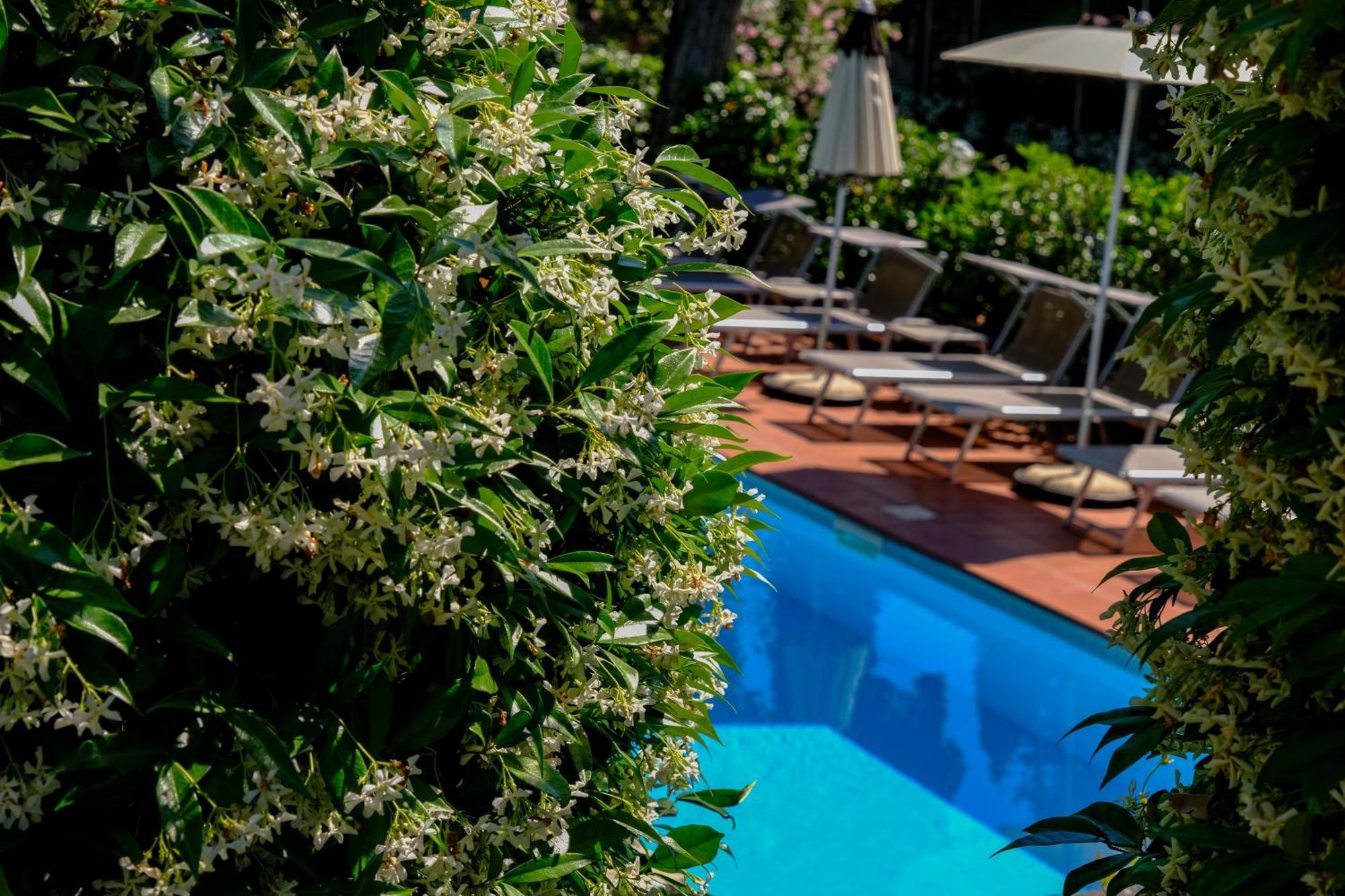 Hotel Bellevue Gardone Riviera Eksteriør billede